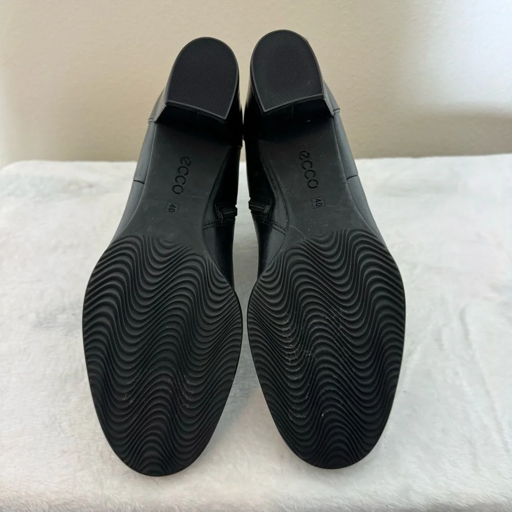 Ecco Black Leather Ankle Boots Side Zip Size 40